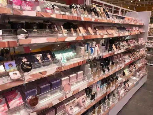 消費(fèi)強(qiáng)勁復(fù)蘇 疫情難擋廣州商貿(mào)經(jīng)濟(jì)活力，化妝品零售逆勢(shì)上揚(yáng)